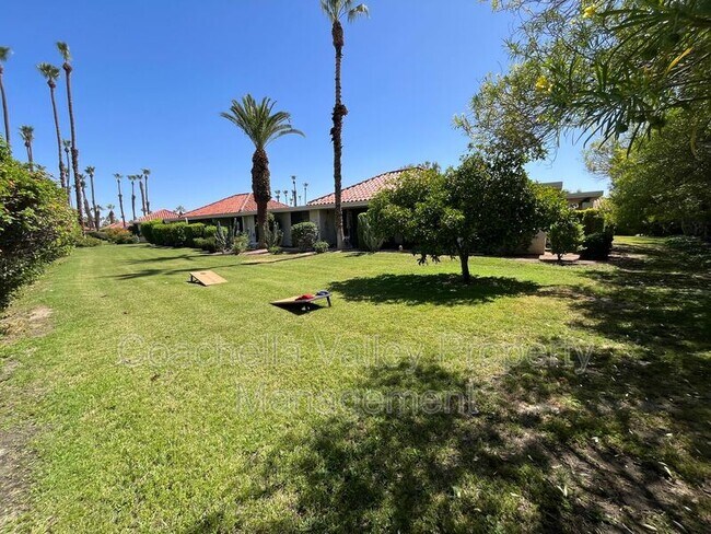 Building Photo - 643 N Vía Acapulco