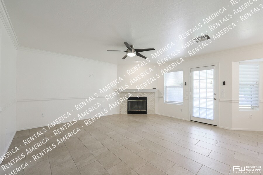 Building Photo - 2238 E Bel Air Ln