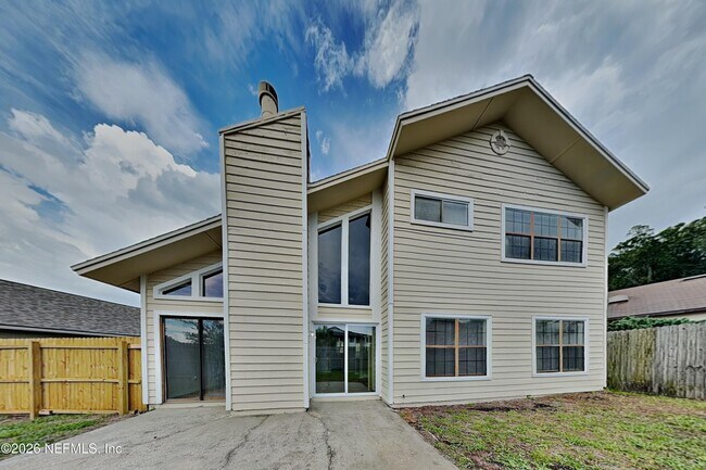 Building Photo - 5332 Fort Caroline Rd