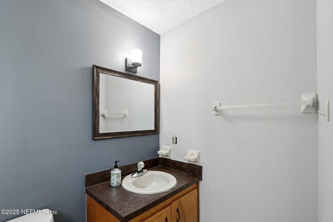 Building Photo - 1854 Lakotna Dr