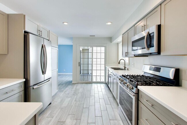 Building Photo - 106 Regency Dr