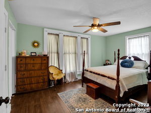 Building Photo - 713 Aransas Ave