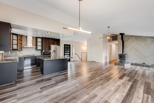 Building Photo - Updated Georgetown Home on 5 Acres with Huge Deck!