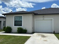 Building Photo - Lehigh Acres Beautiful 2 bdrm/2 bath Plus ...