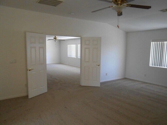 Building Photo - Beautiful 4 Bedroom Home in Summerlin