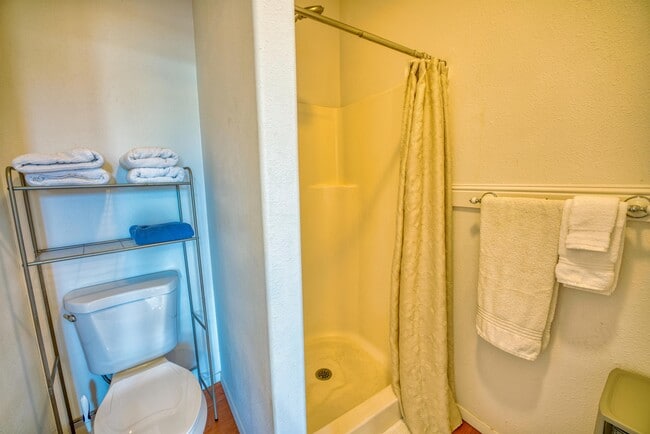Building Photo - 332 Keawe St