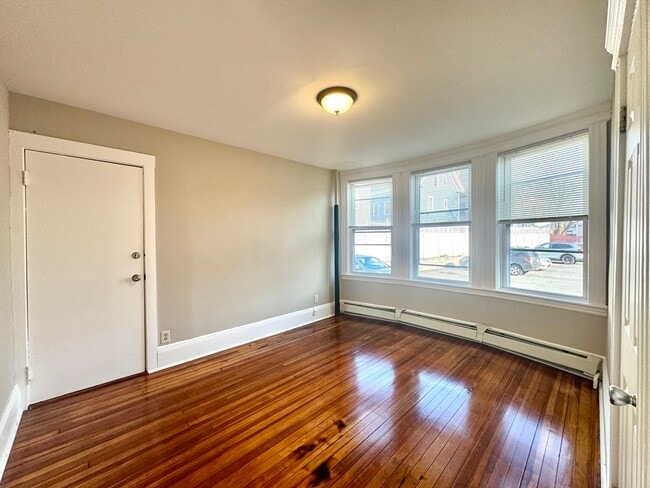 Building Photo - 124 Green St