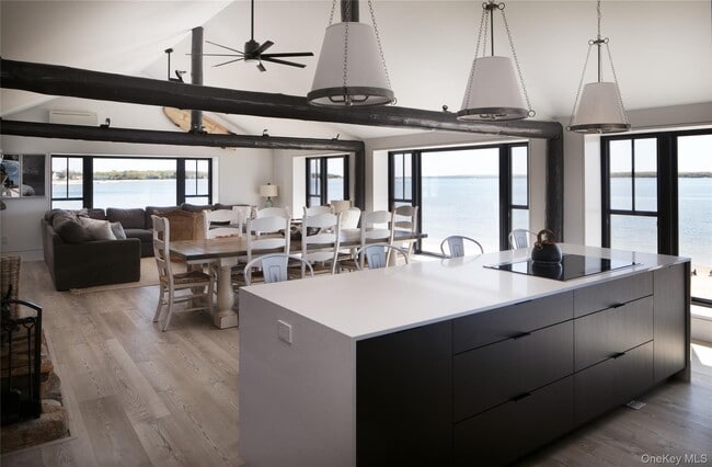 Building Photo - 610 Park Ave