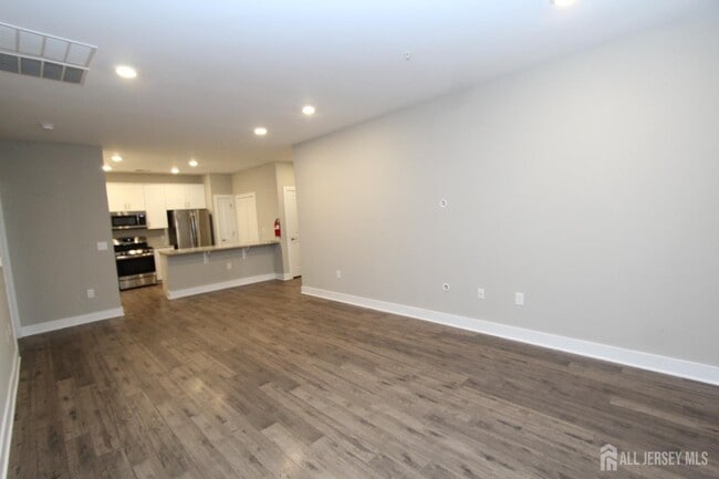 Building Photo - 814 Stiller Ln