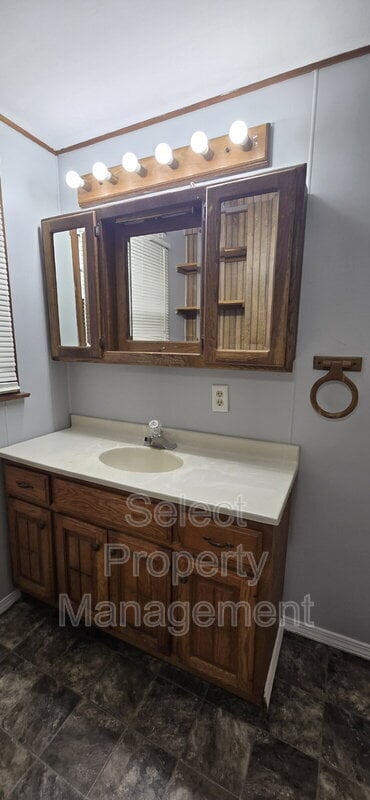 Building Photo - 7233 Adams Ctr Rd