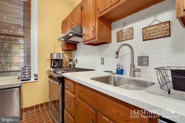 Building Photo - 1000 N Street NW-