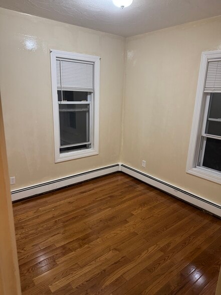 Building Photo - 75 Heath St