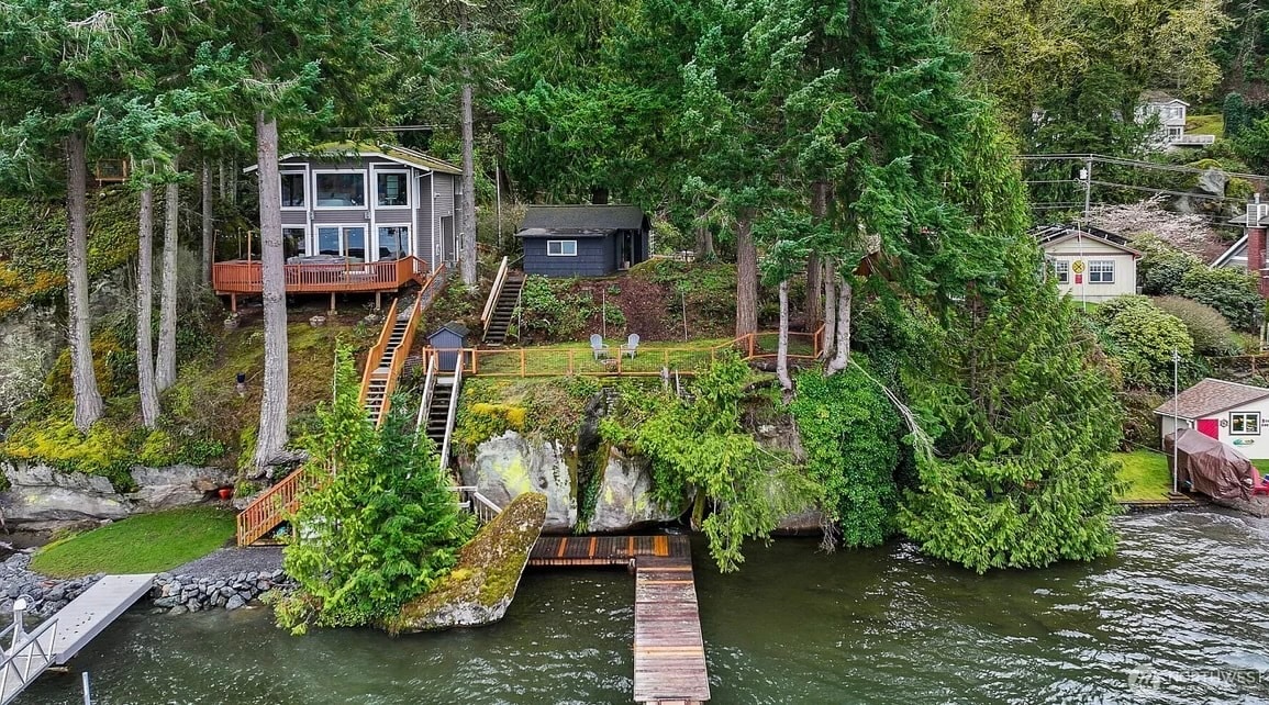 Building Photo - 2562 Lake Whatcom Blvd