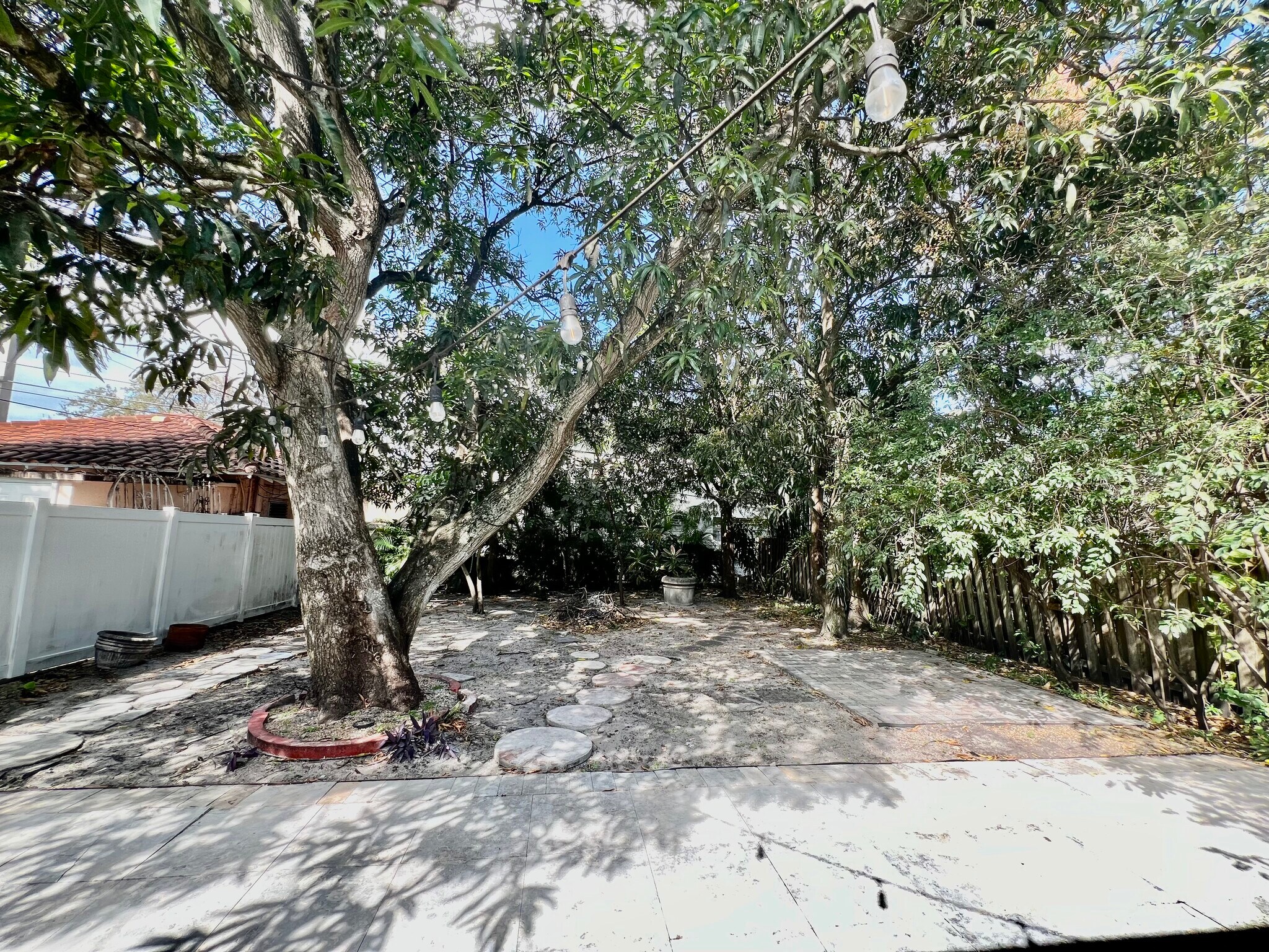 Building Photo - 1623 Johnson St