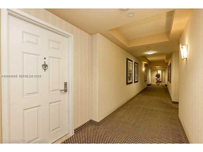 Building Photo - 19501 W Country Club Dr