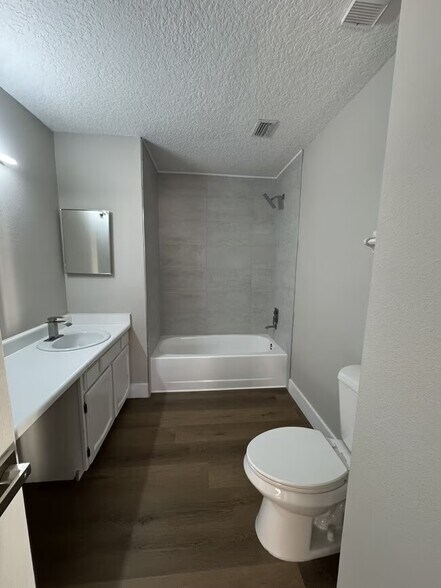 Building Photo - 198 White Fawn Dr