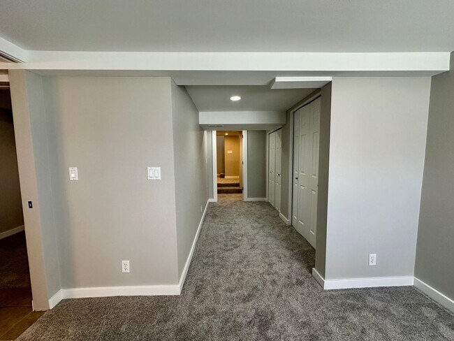 Building Photo - Come Experience the Charm of Cle Elum