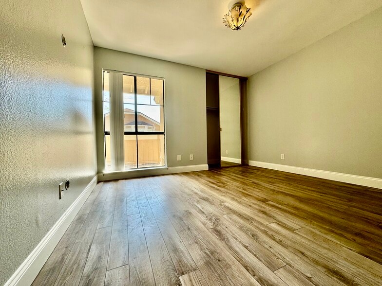 Building Photo - 7770 Youngdale Way