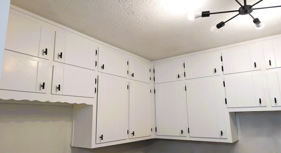 Building Photo - 6454 Boca Grande Blvd