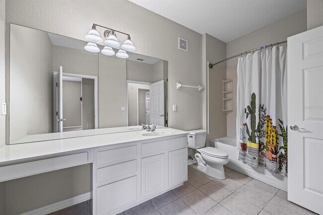 Building Photo - 1355 Venezia Ct