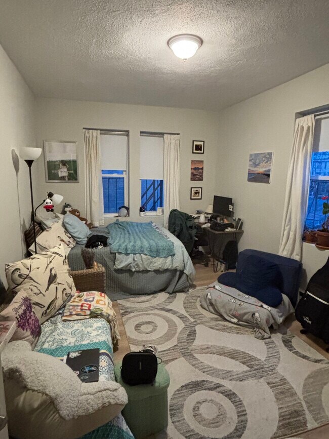 Building Photo - 111 Norway St