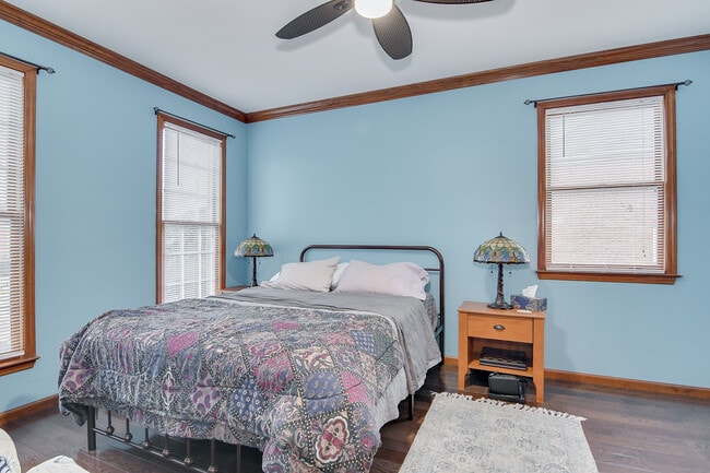 Building Photo - 4117 Knollcrest Cir N