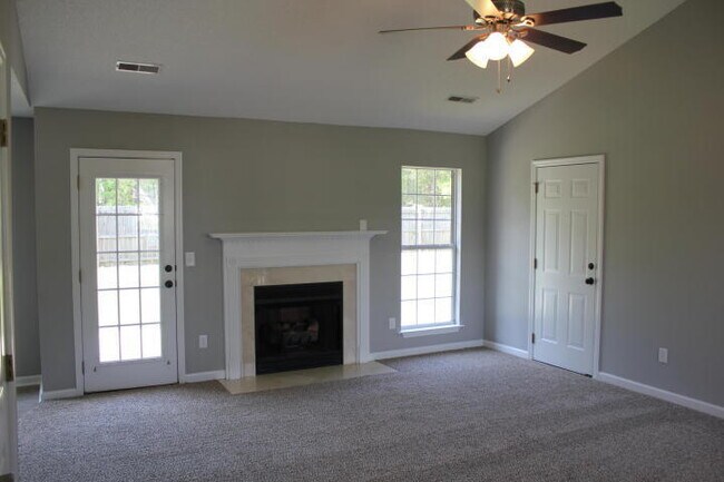 Building Photo - 134 Ashdown Dr