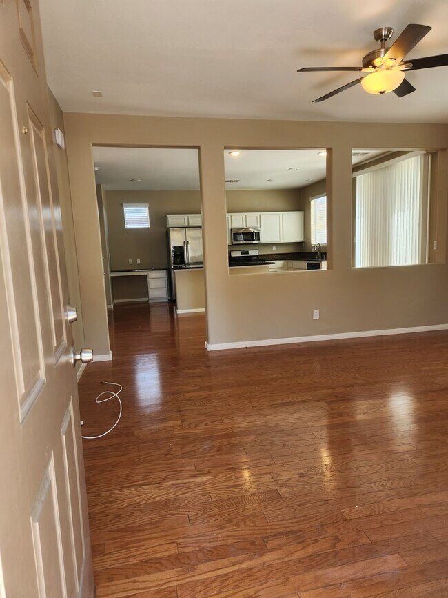 Building Photo - A Beautiful 3 Bedroom 2 story home in SW. ...