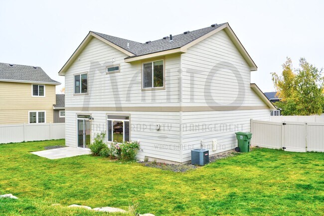 Building Photo - **COMING SOON** Eagle Ridge Gem