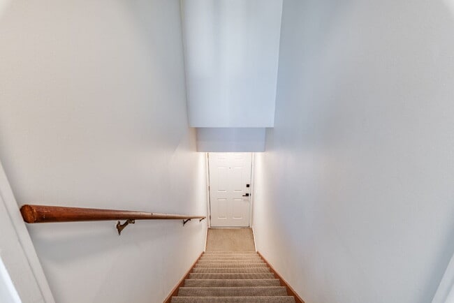 Building Photo - 3471 6th Ave NW