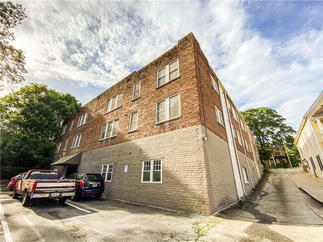 Building Photo - 1026 St Charles Ave NE