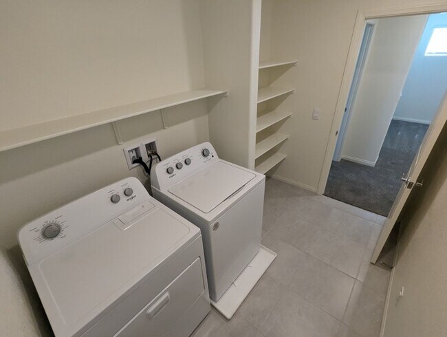 Building Photo - 7703 Moore Crk Ln