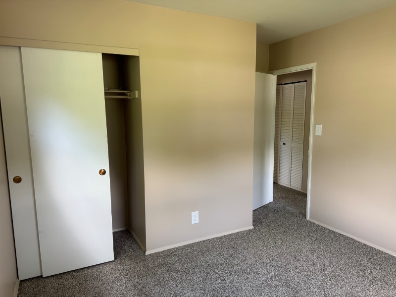 Building Photo - 3372 Lynwood Dr NW