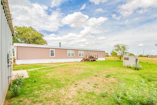 Building Photo - 2311 F M 1294