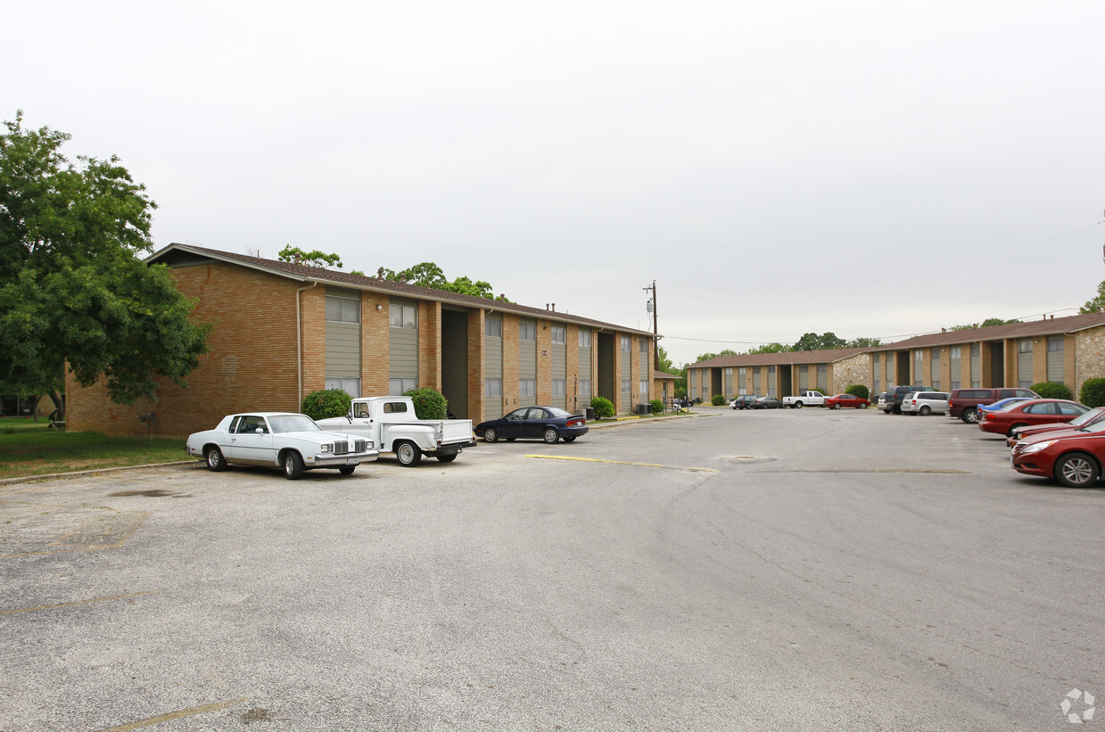 Pecan Valley Golf Club Apartments San Antonio