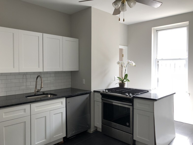 Brand new kitchen - 1243 S 22nd St