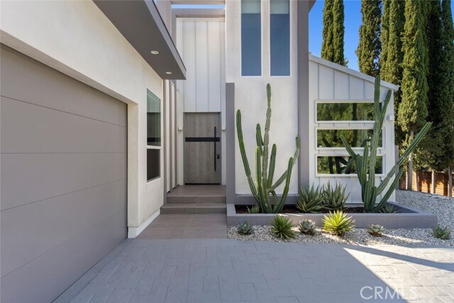 Building Photo - 4731 Topanga Canyon Blvd