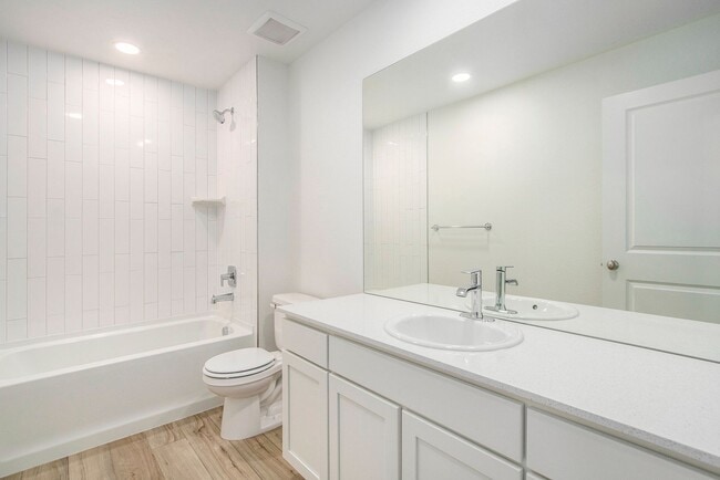 Building Photo - Exquisite 3 Bed 2.5 Bath Single Family Home