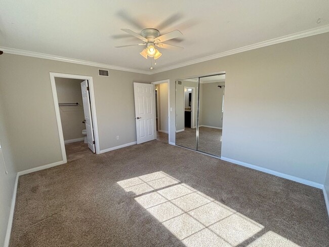 Building Photo - Beautiful home in the city of Orange.