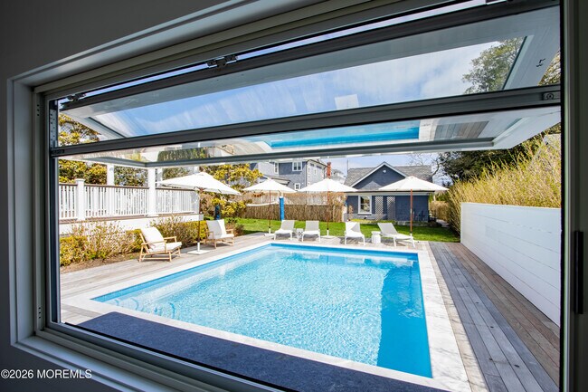 Building Photo - 207 Monmouth Ave