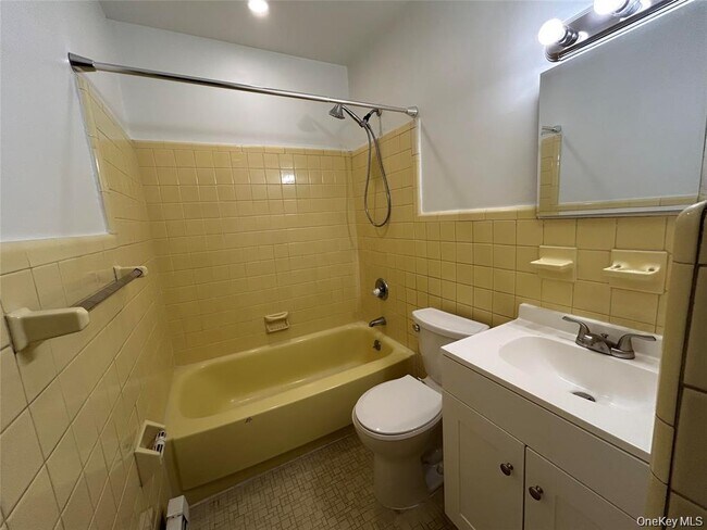 Building Photo - 179 Orinoco Dr