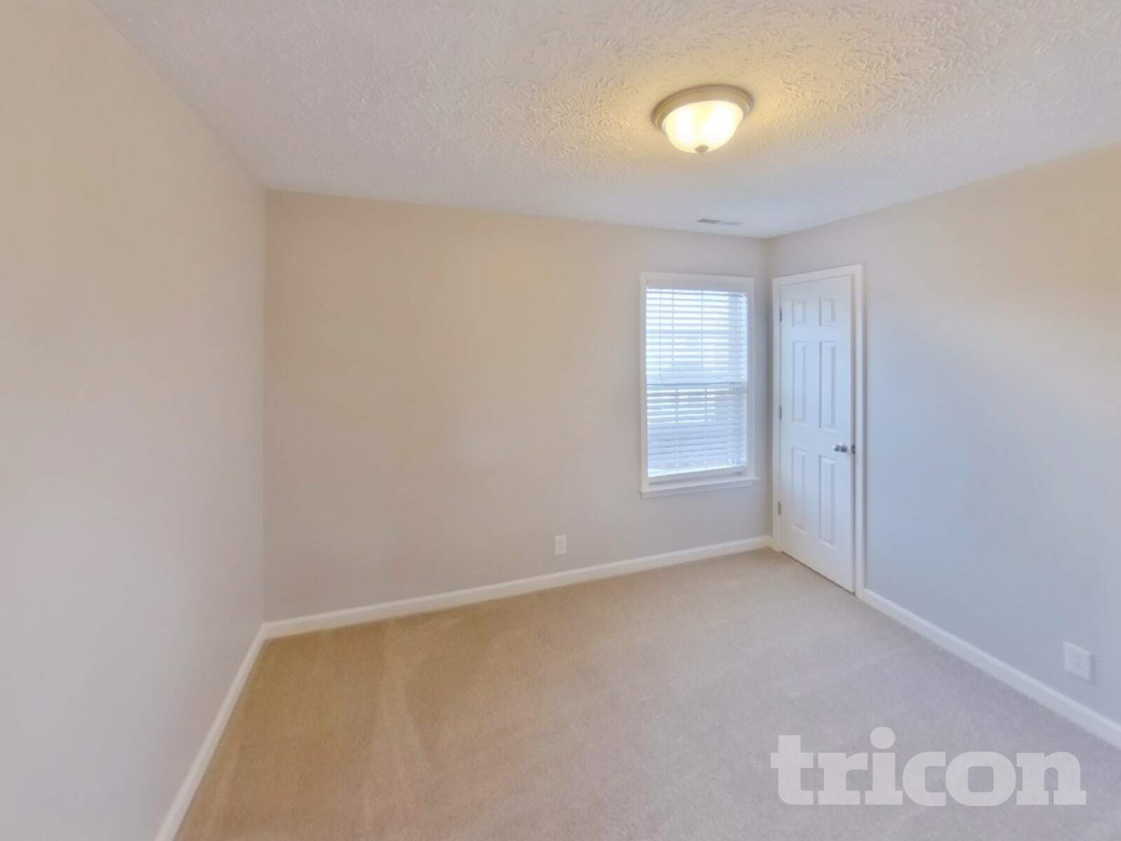 Building Photo - 1456 Colyn Avenue