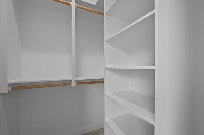 Building Photo - Stunning New Construction Home in the Hear...