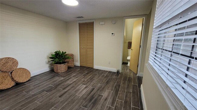 Building Photo - 4622 Lighthouse Cir