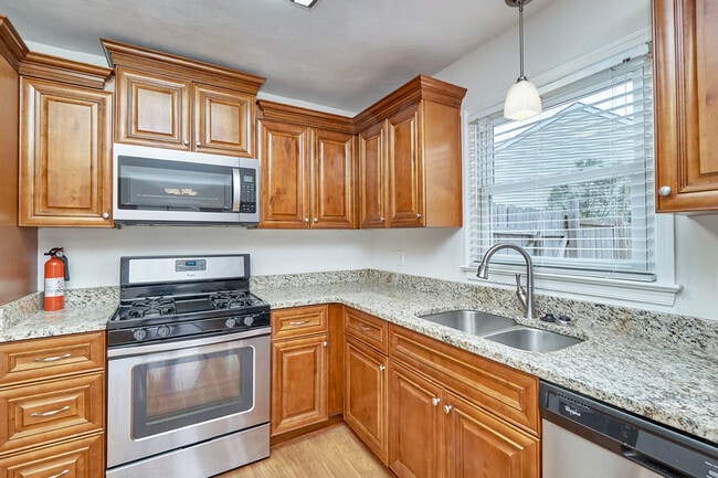 Building Photo - 924 Firefall Ct