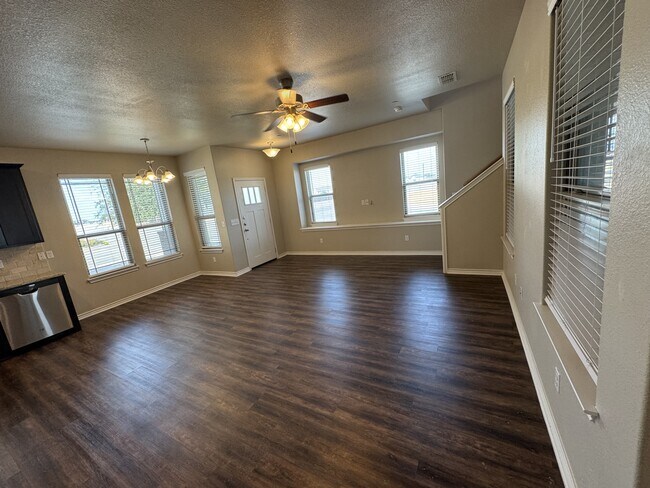 Building Photo - 748 Westfield Blvd