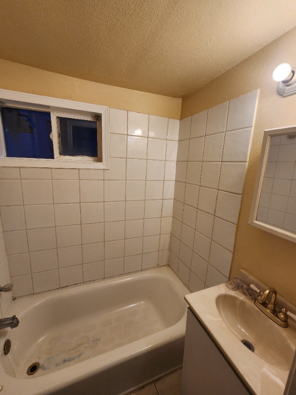 Building Photo - 114 24th St