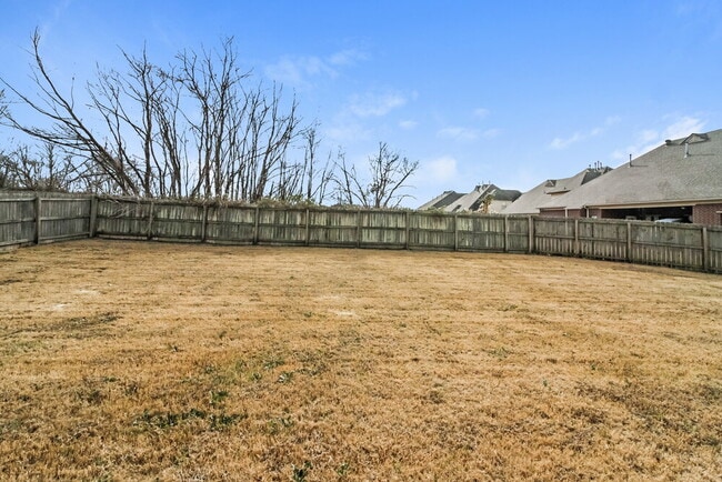 Building Photo - 170 Misty Fields Rd