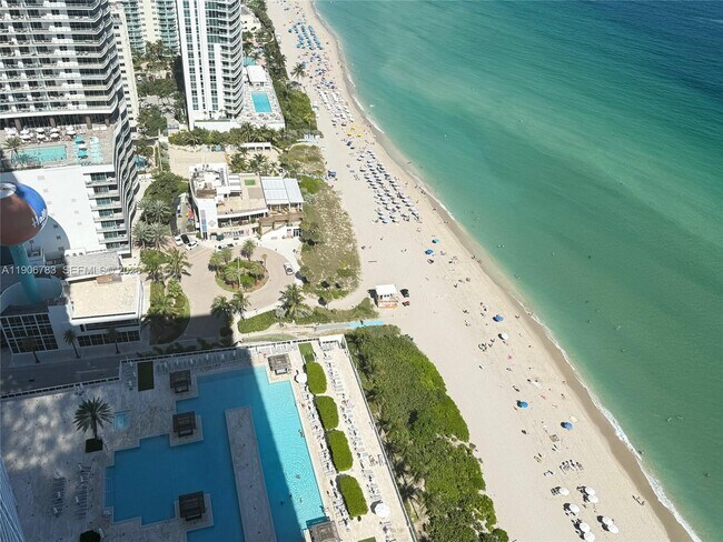 Building Photo - 1830 S Ocean Dr