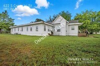 Building Photo - 622 S Charles St